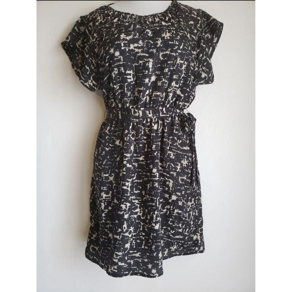 Women's Mossimo Dress Sz L elastic waist black/beige cap slv polyester - Picture 3 of 10